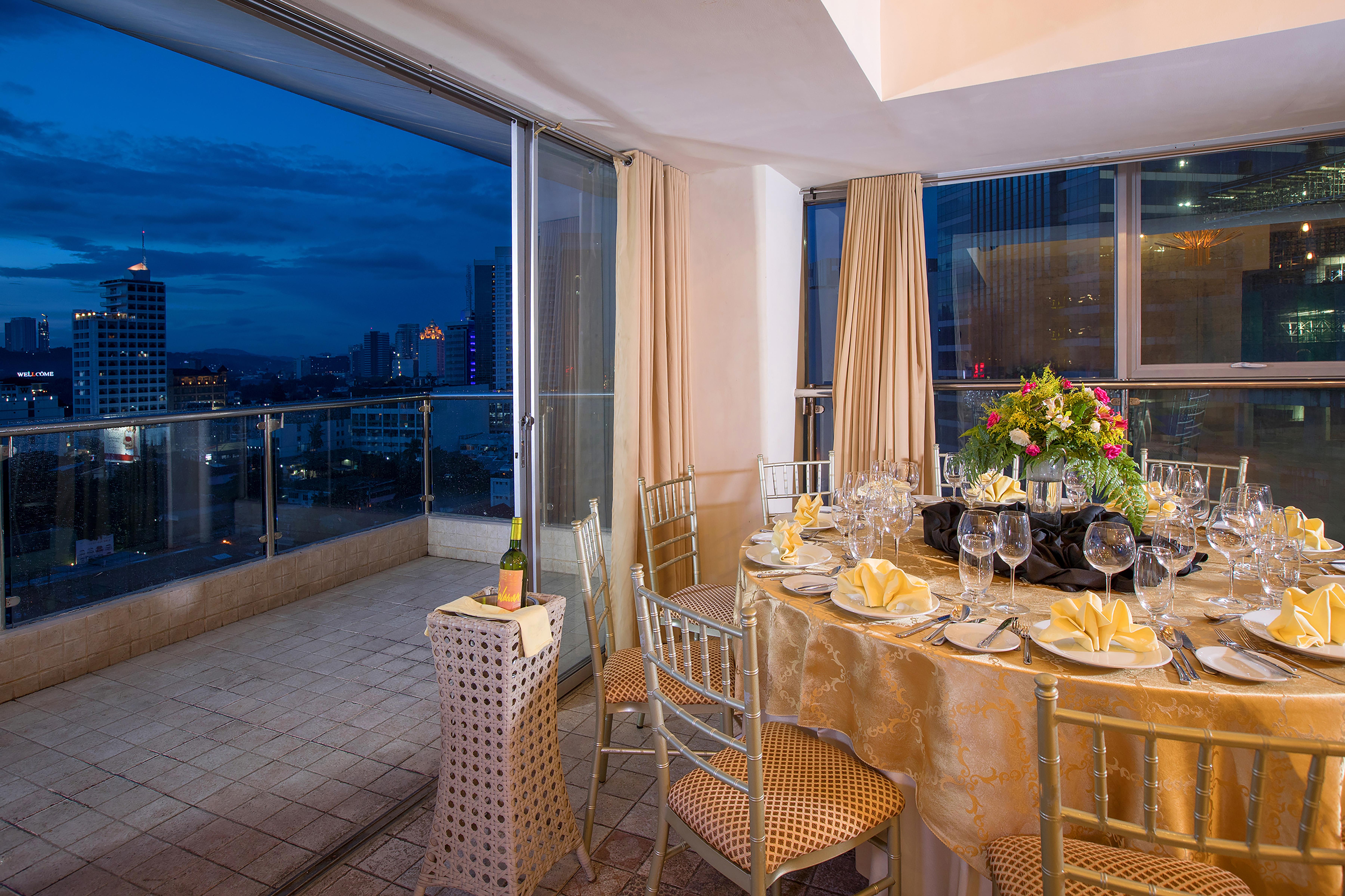 Golden Prince Hotel & Suites Cebu Екстер'єр фото