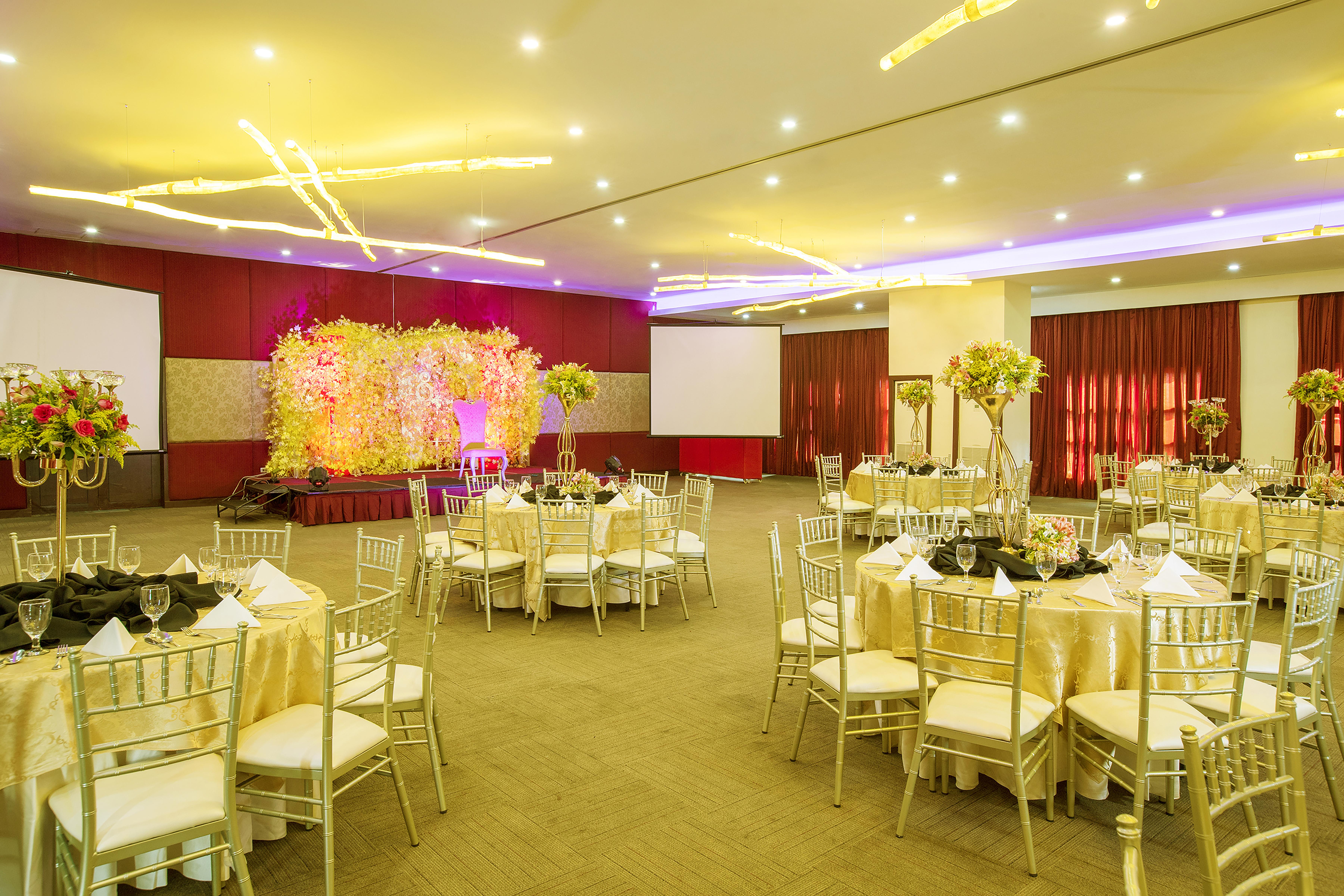 Golden Prince Hotel & Suites Cebu Екстер'єр фото