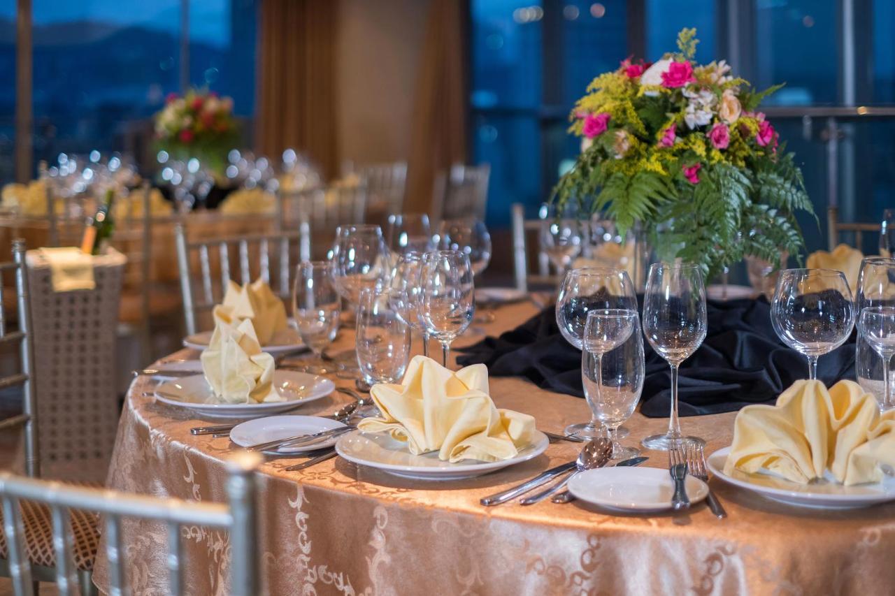 Golden Prince Hotel & Suites Cebu Екстер'єр фото